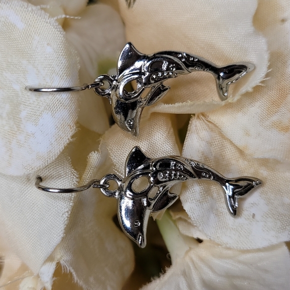💍 Silver color Dolphin dangle earrings - Picture 2 of 6